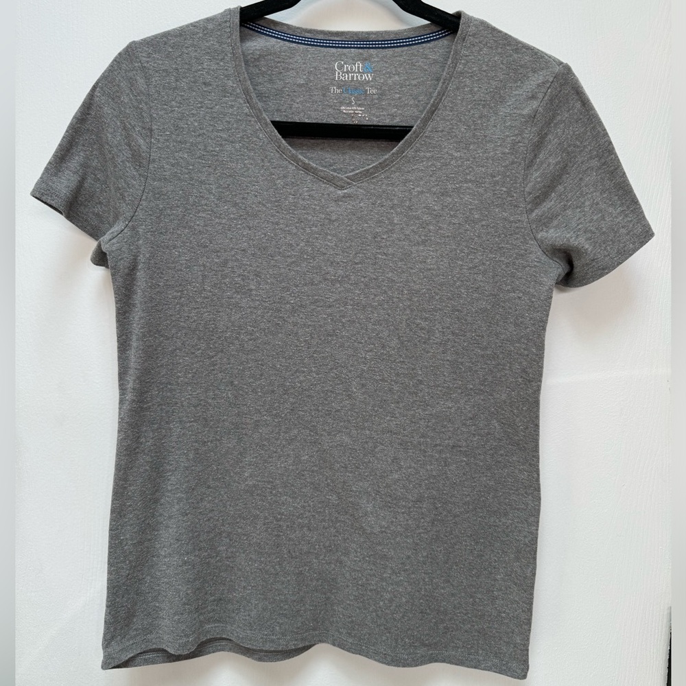 Croft and Barrow, Women’s, Gray, Short Sleeve, V-neck, Size S